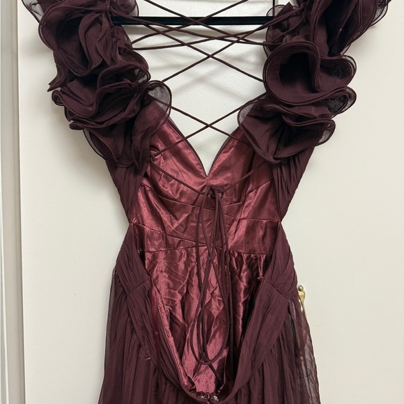 NWT | Mac Duggal Bordeaux 67911 Ruffle Tiered Cut-Out Chiffon Gown Size 8 - Picture 12 of 14